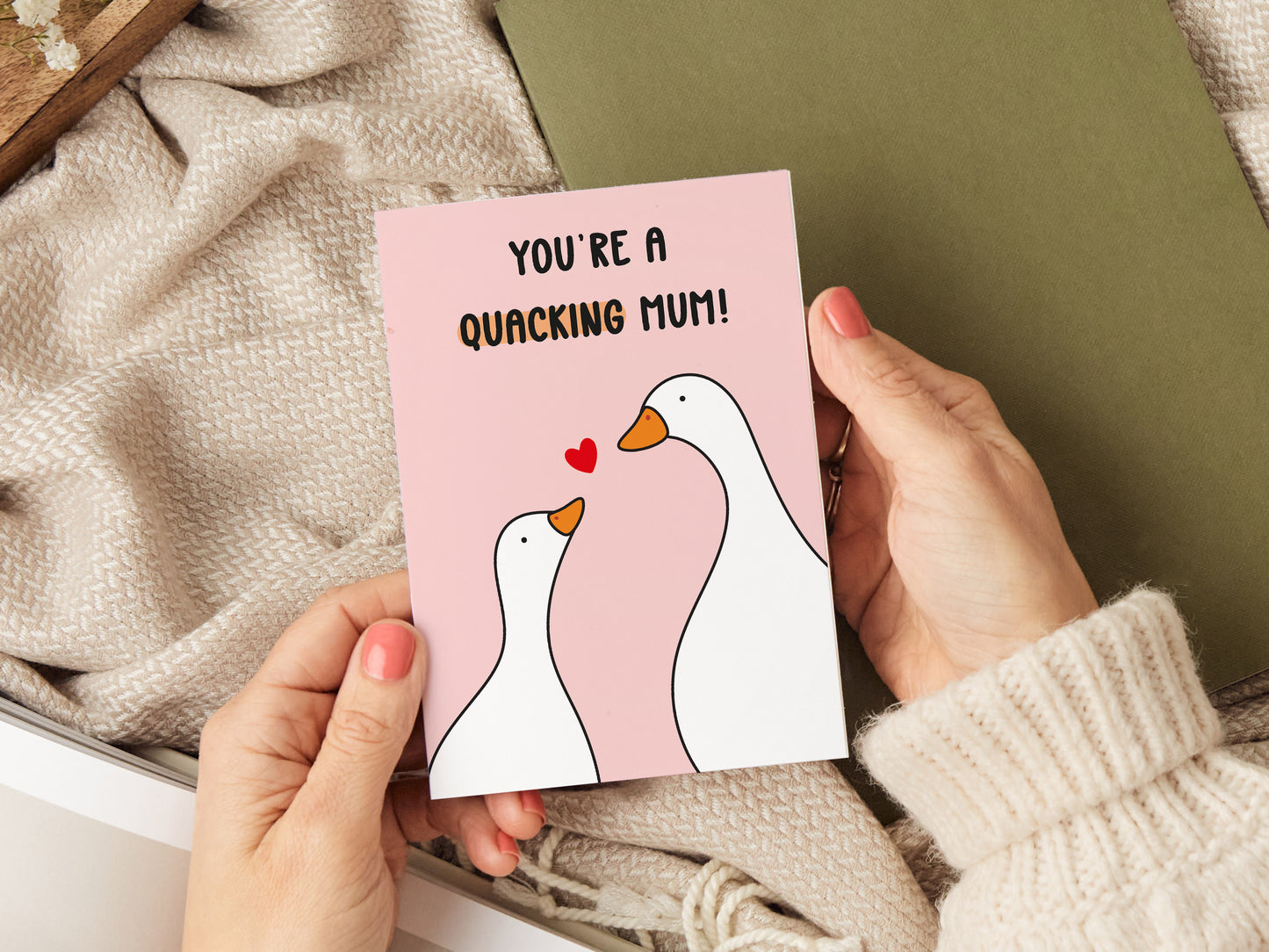 Mum card which reads 'you're a quacking mum' with two ducks.